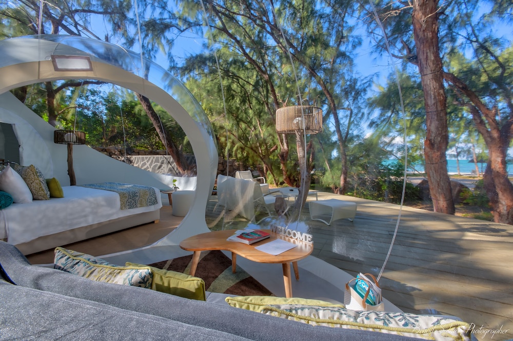 Bubble Lodge Ile aux Cerfs Island 17