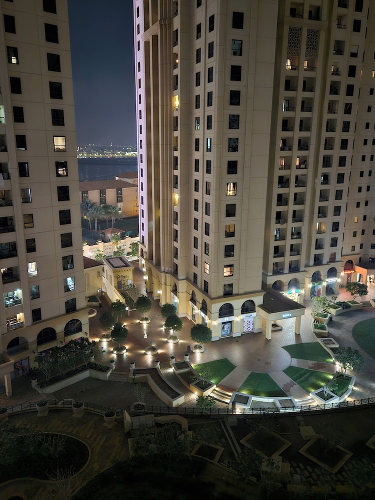 SEASIDE HOSTELS