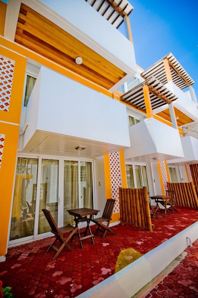 Calypso Beach & Dive Resort