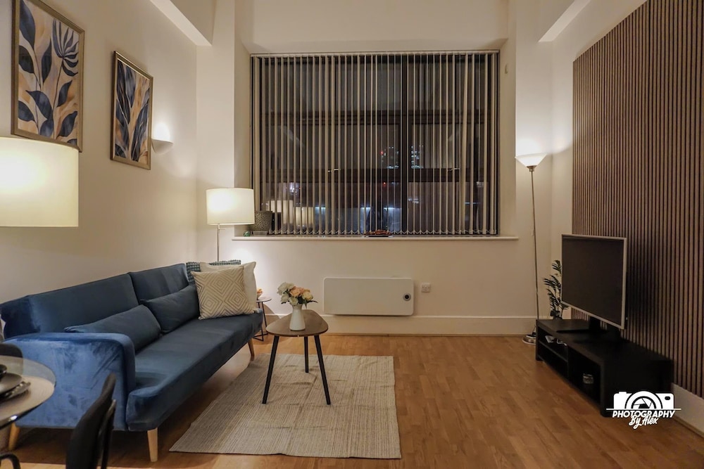 City Centre Chic Apartment With 2 Bedrooms