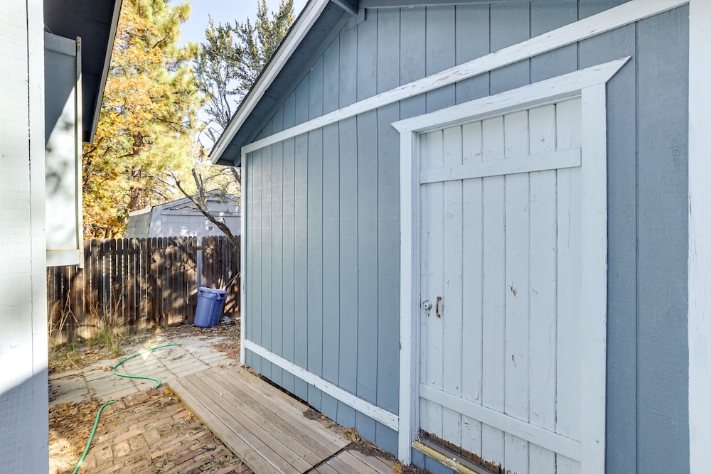 Sugarloaf Cabin w/ Fireplace Near Big Bear Lake - Property Image 9