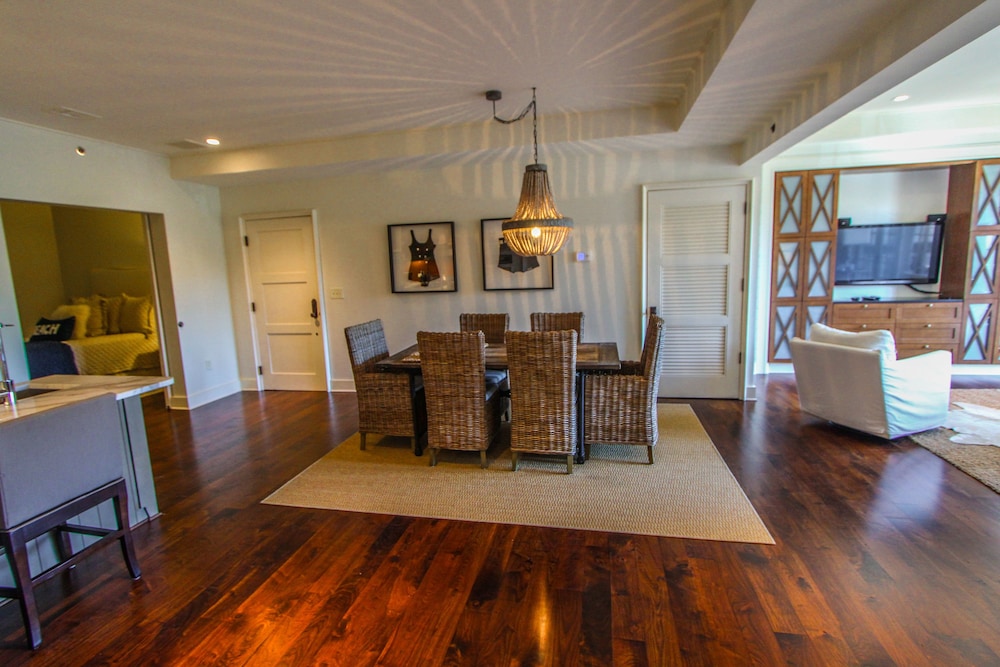 Rosemary Beach Rentals by Counts-Oakes