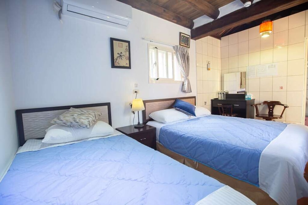 Antique Courtyard B&B