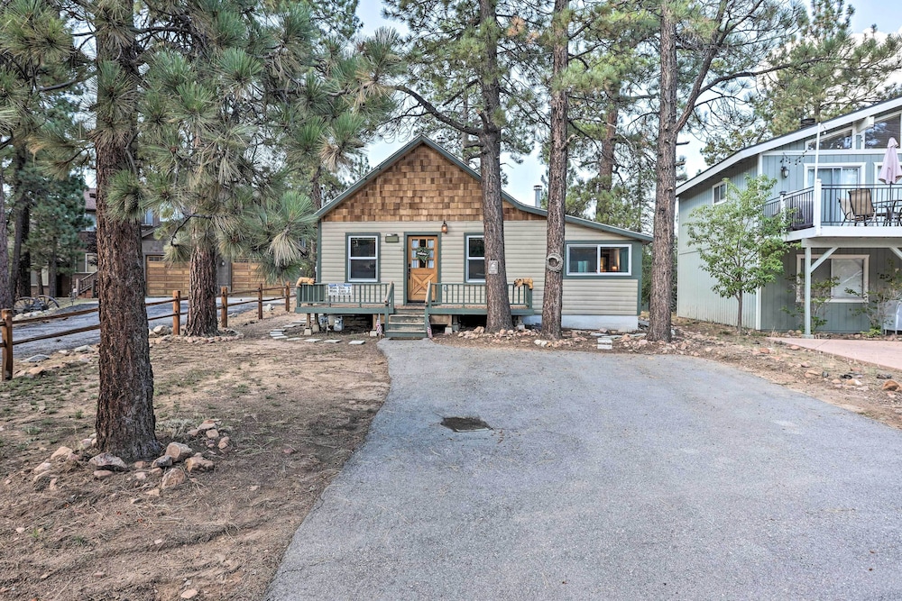 Walk to Big Bear Lake: Cozy Cabin w/ Deck view 3