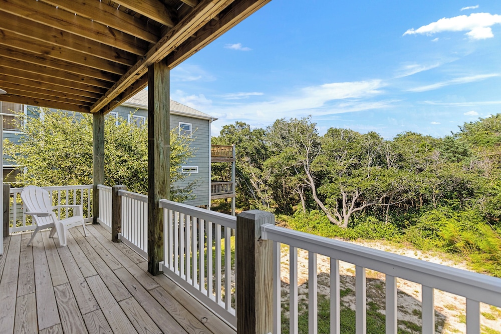 Across the Pond by Topsail Realty