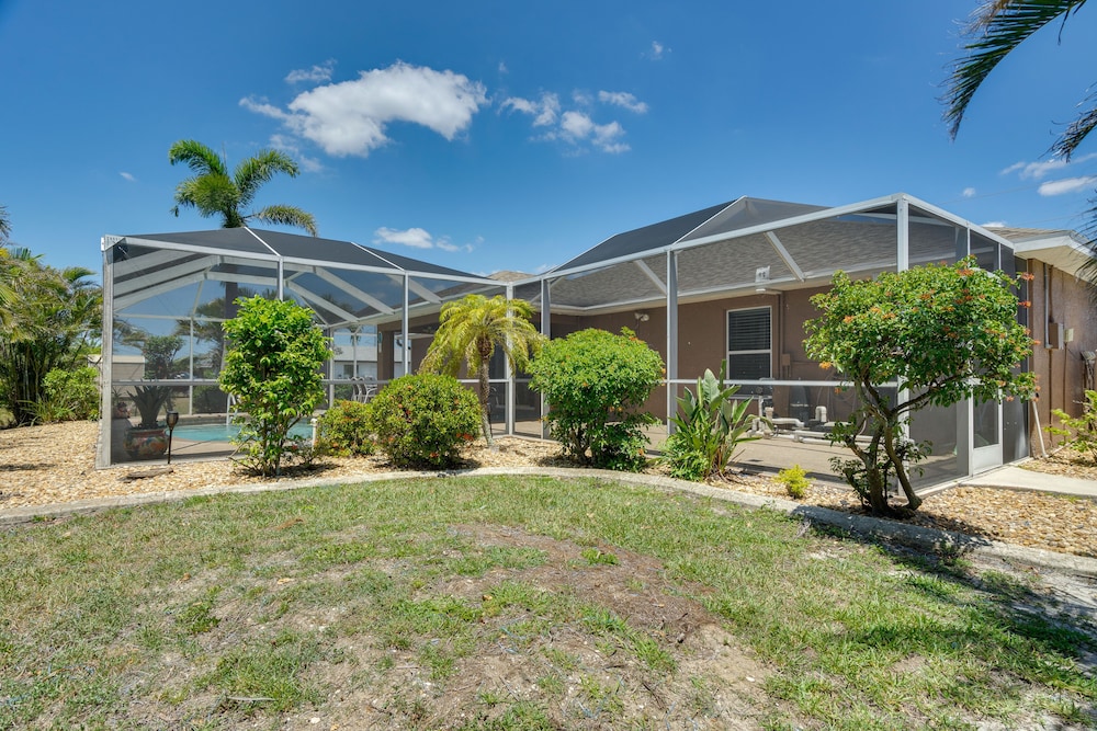 Family-friendly Home  10 Mi to Dtwn Cape Coral - Property Image 10