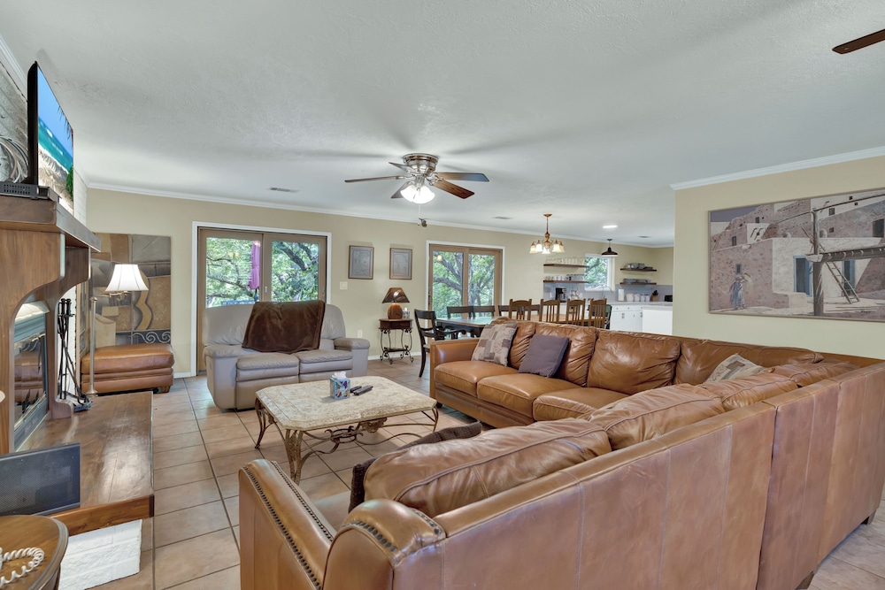 Riverfront Family Getaway on the Guadalupe