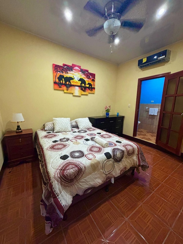 GRANADOS GUEST HOUSE