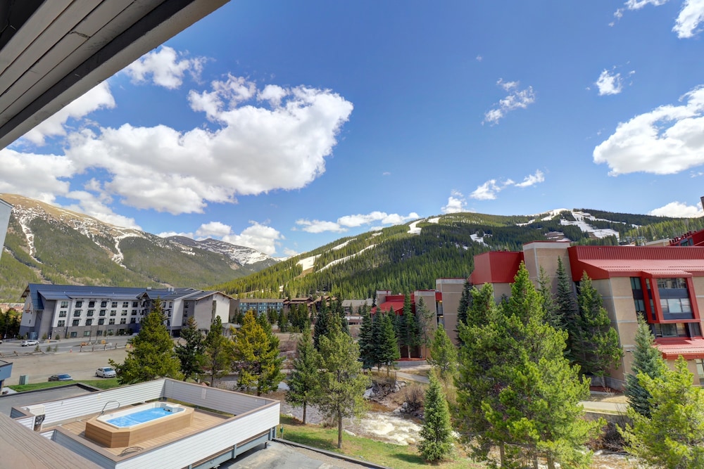SkyRun Copper Mountain Resort Vacation Lodging