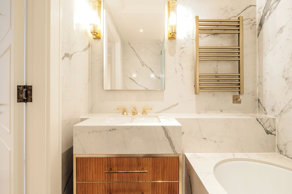 Claridge House by SLO