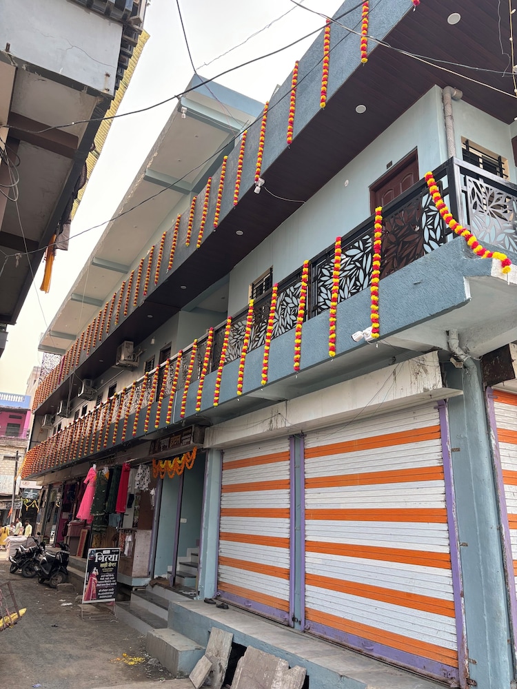 SHRI KRISHNA HOTEL