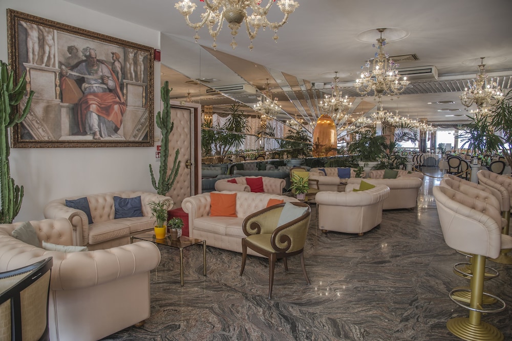 Hallmark Beach Apt by TrulyCyprus