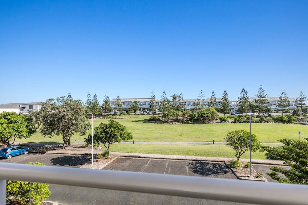 Luxury Apartments on Bells Boulevard