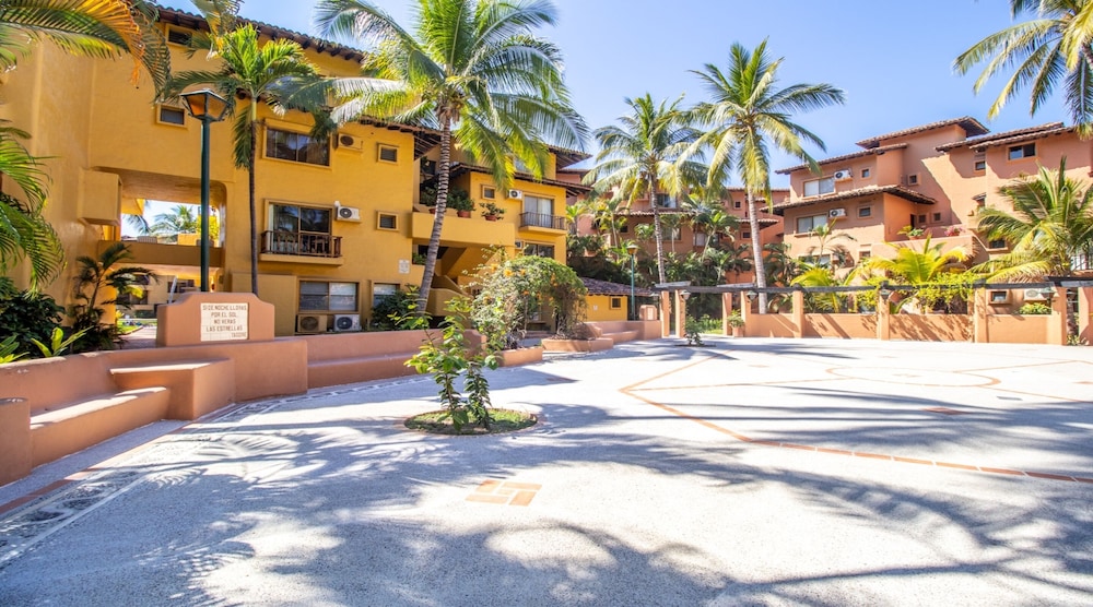 Condo Los Tules 15-122 by Kivoya view 5