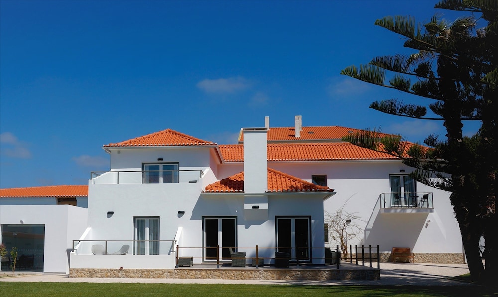 Hotel Silver Seahorse Garden Retreat - Image 1