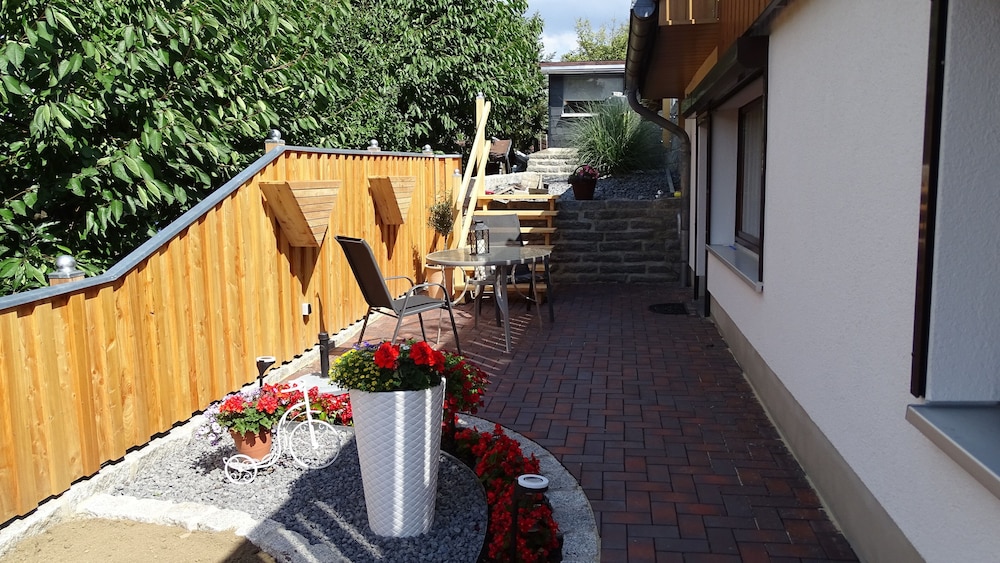 Photo 33