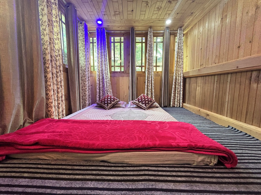 Viraaj Homestay