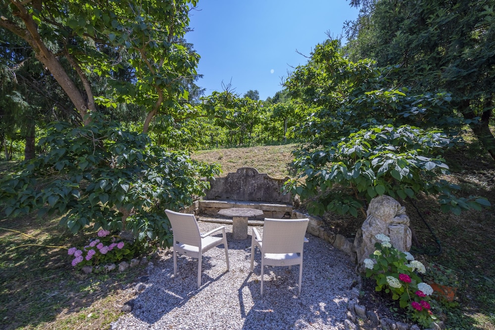 Villa Faccioli Deodara With Shared Pool view 2