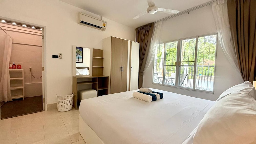 Valley 41 - 2 bdr Private Villa Near Phuket Town