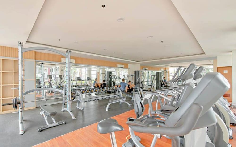 Spacious 1Br With Working Room At Vida View Makassar Aparment