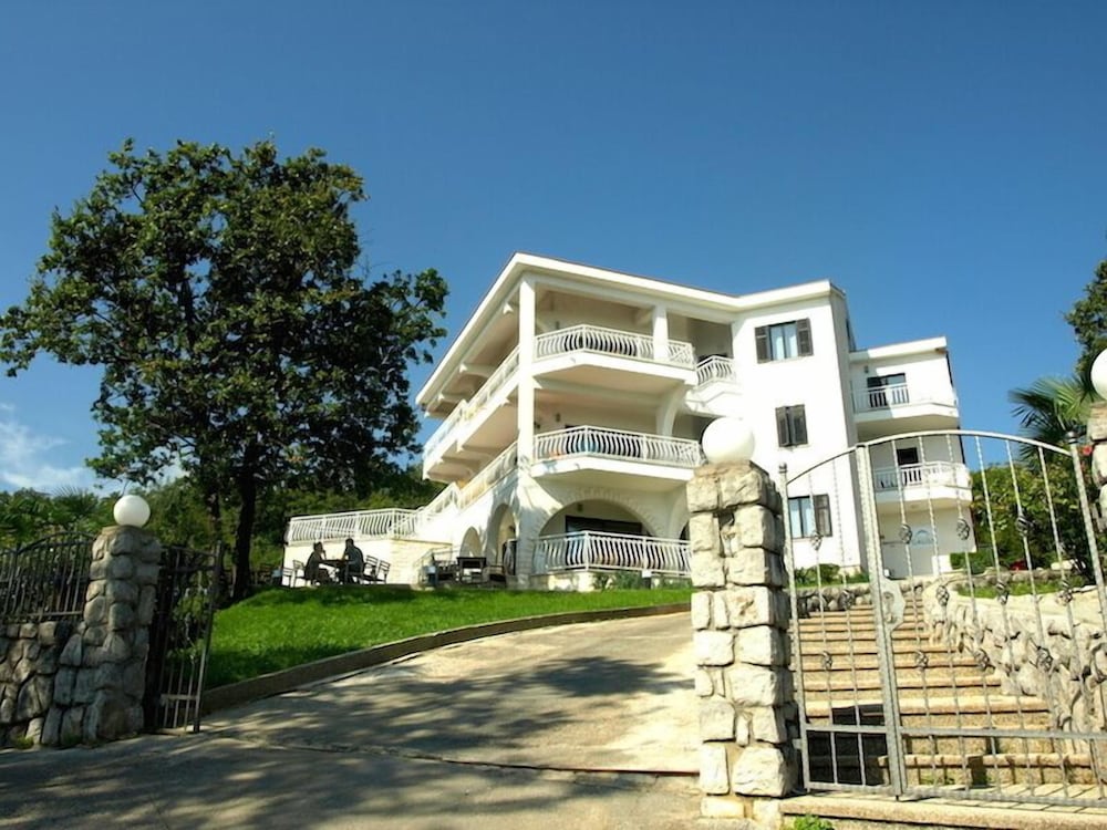 Villa Gauss