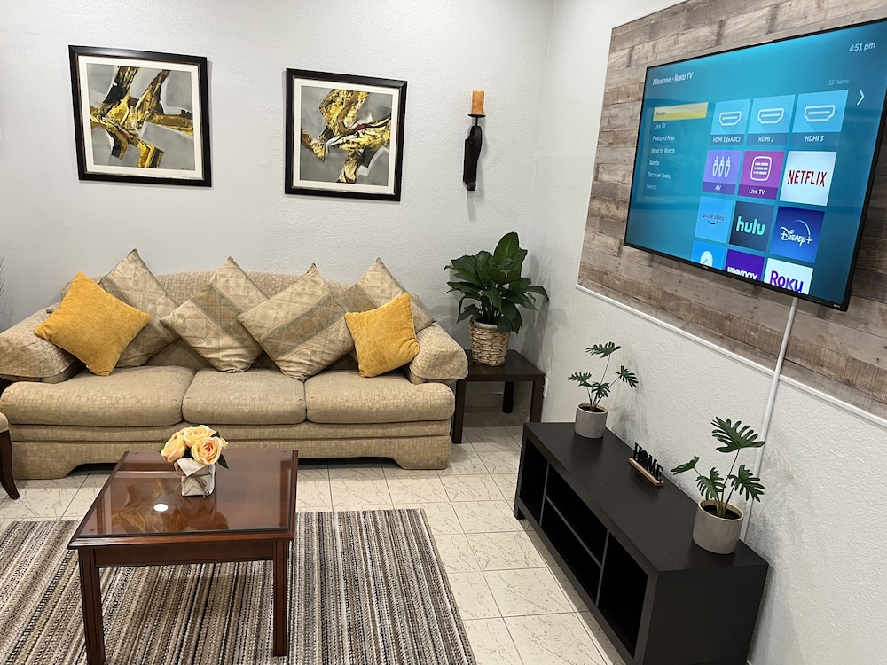 Amazing & cozy Duplex near Zoo Miami
