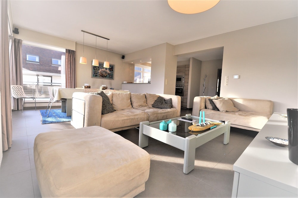 Apartment in Duinbergen Near the Beach