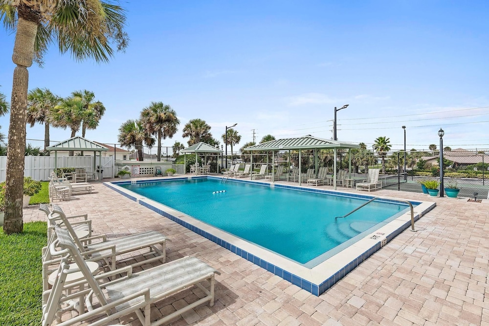 Ocean Terrace Club 601