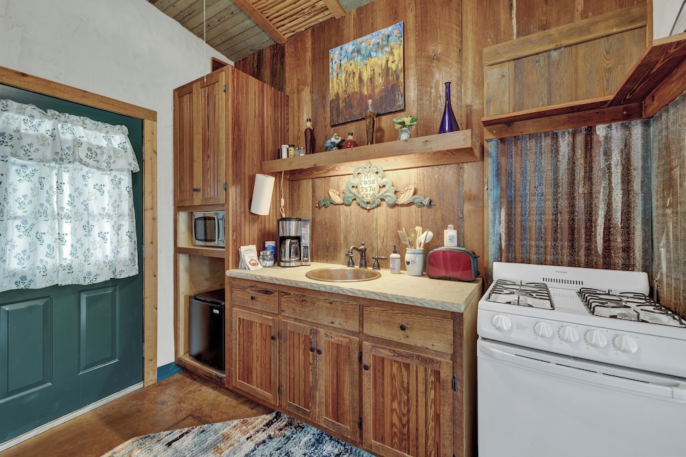 Sonora Casita Hot-tub Four Minutes to Marktplatz!