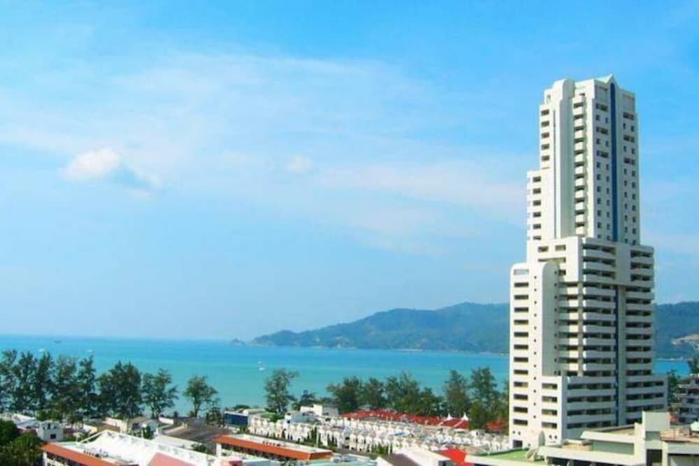 M903 Hot Deal Top Location Nightlife High Speed Wi-fi view 3