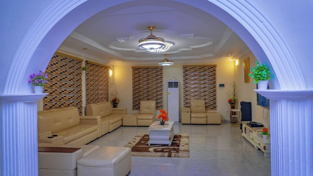 Digi Six-bedroom Accra Luxury Home at East Legon