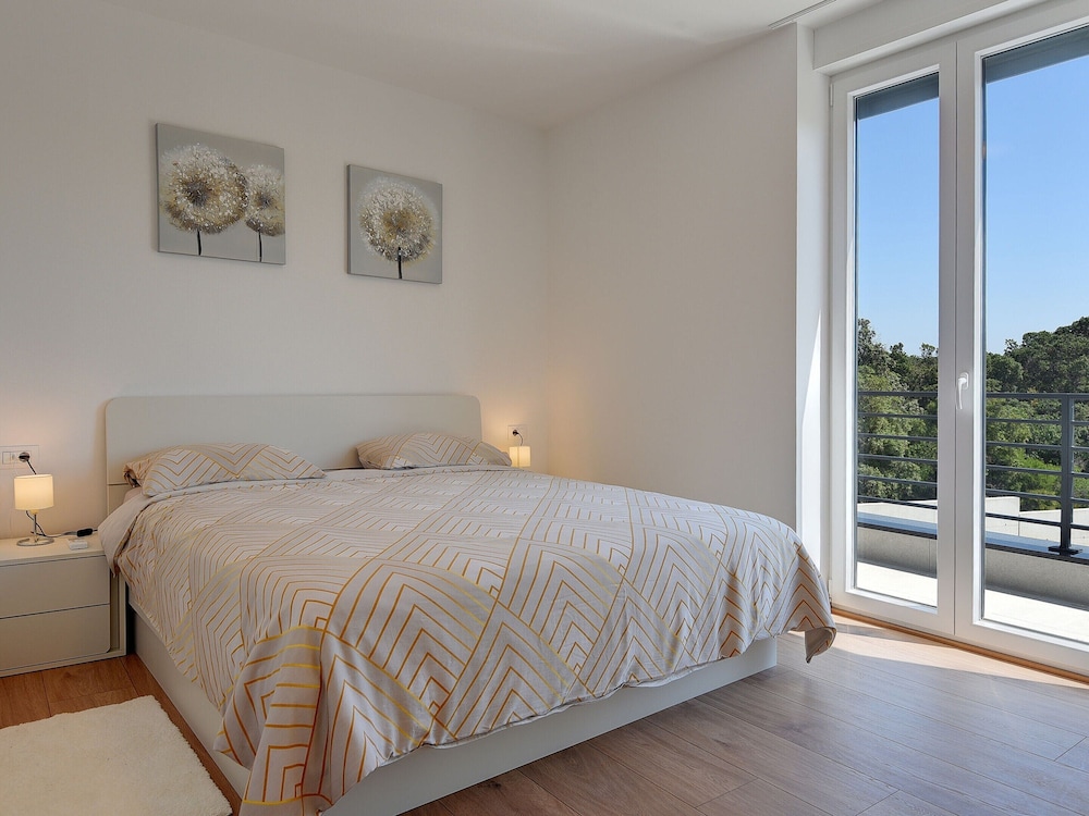 Apartment in Croatia Near Adriatic Coast view 3