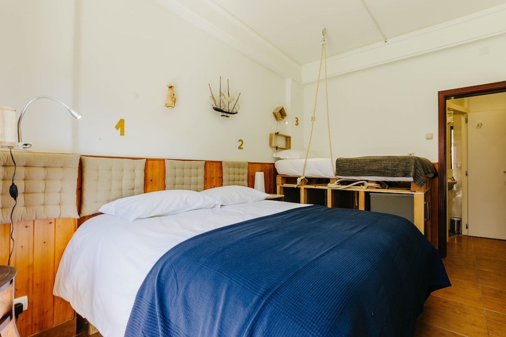 Santos Hostel - Lisbon