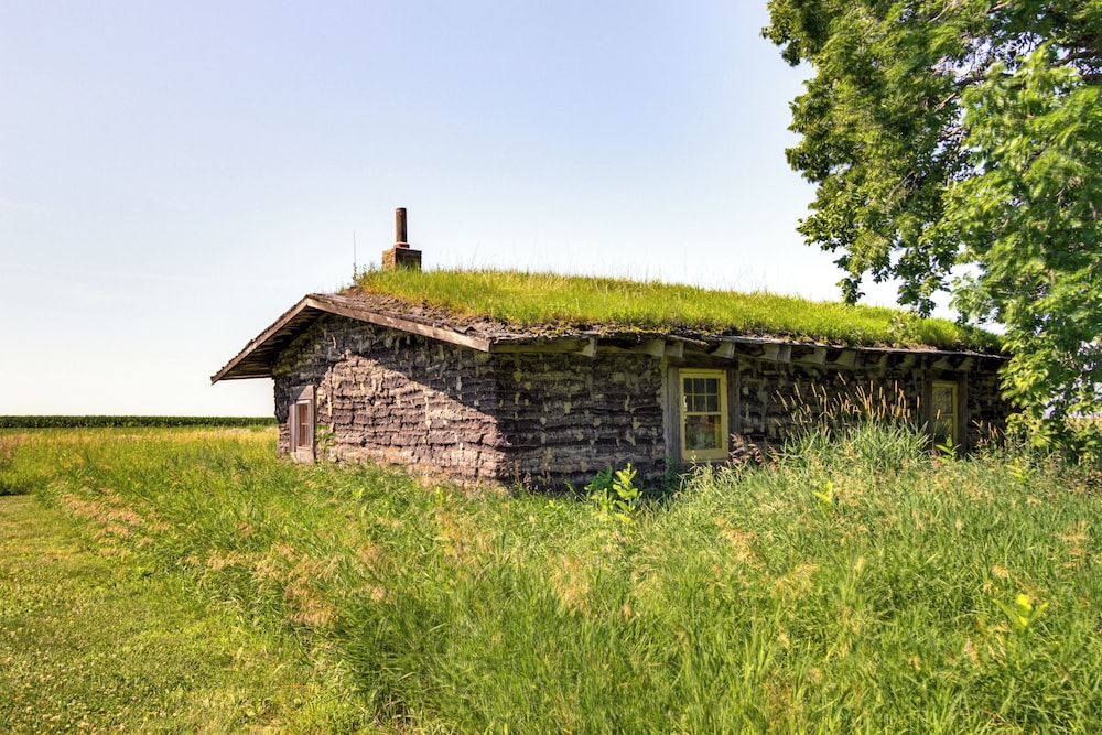 Pioneer-era Retreat in Sanborn w/ Museum Access