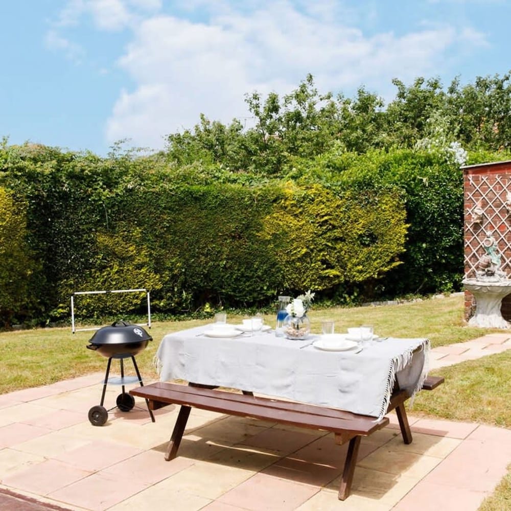 Sussex Seaside Home 200m to Beach