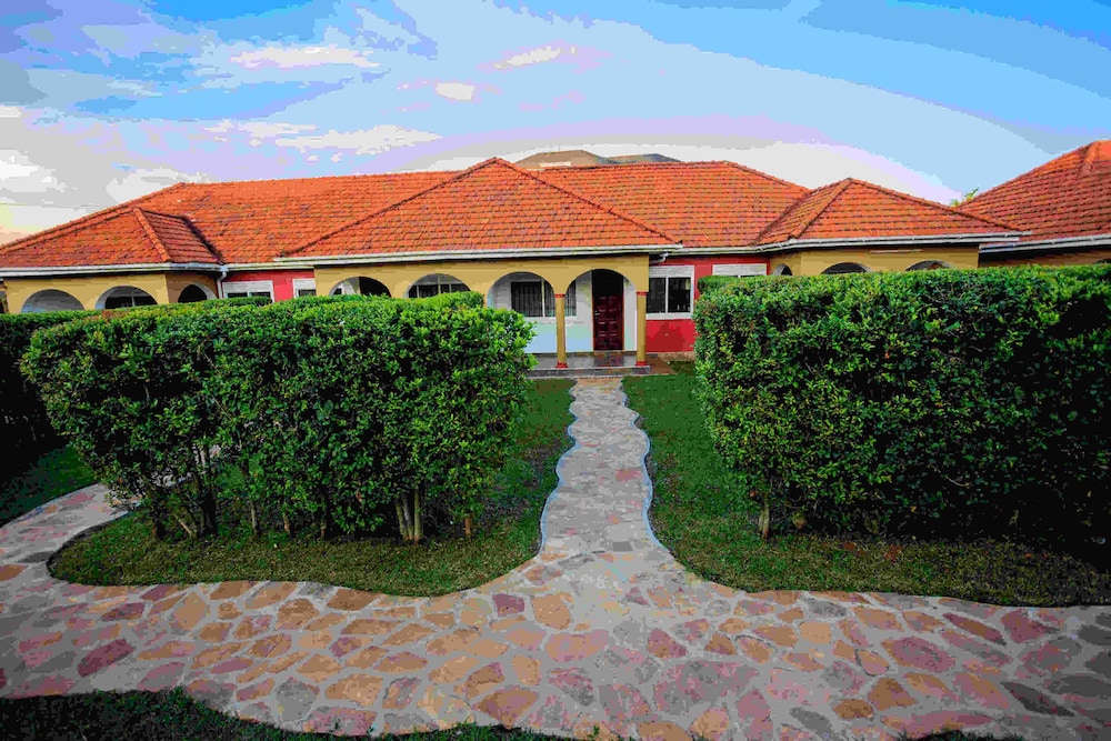 Lucian Cottages
