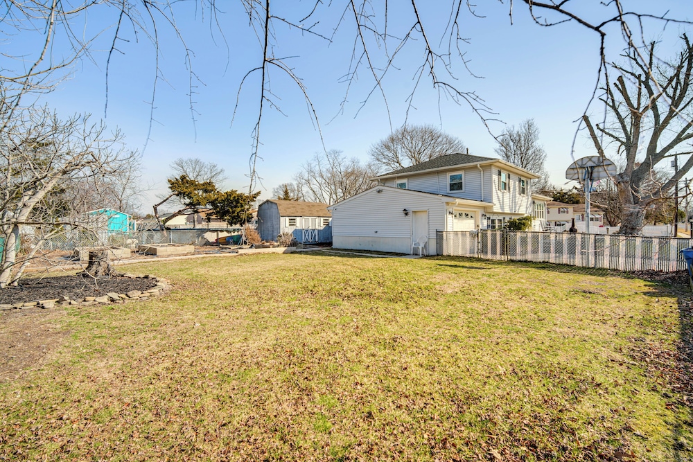 8 Blocks to Beach: Bbq-ready North Cape May Home!