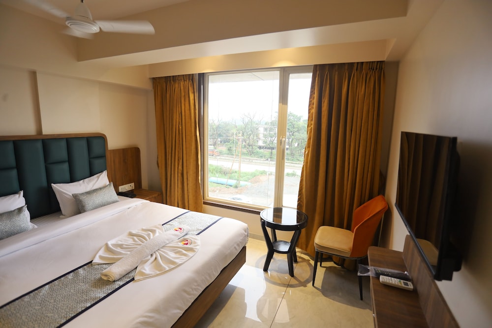 Hotel Status Inn