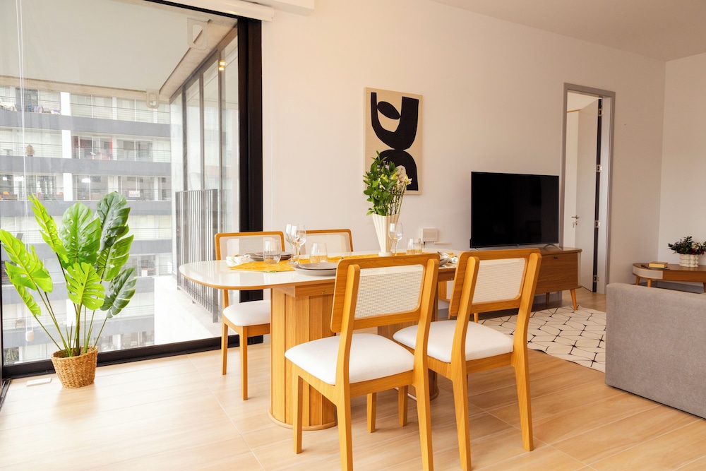 Top Rentals Qorner