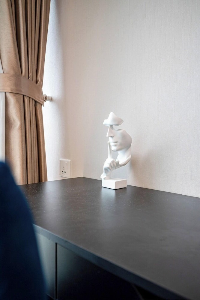 Luxury Sunwah Apartment near Landmark 81 - City View