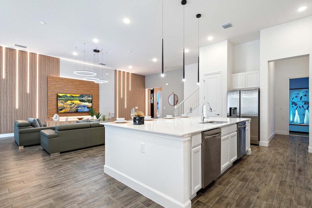 Themed Kids' Rooms, Pool & Game Loft Near Disney