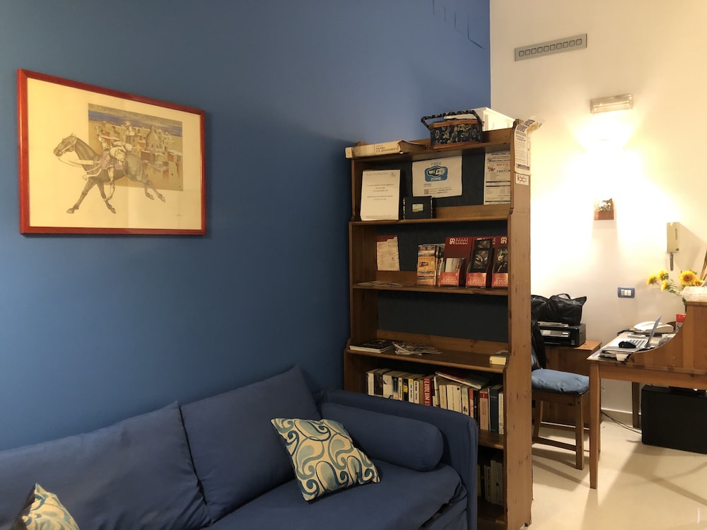 Bonapace Porta Nolana B&B