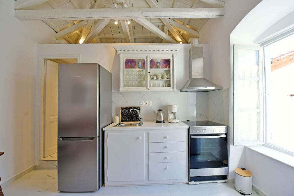 Hydra Luxury Getaway - Maria s Cozy Home photo 4