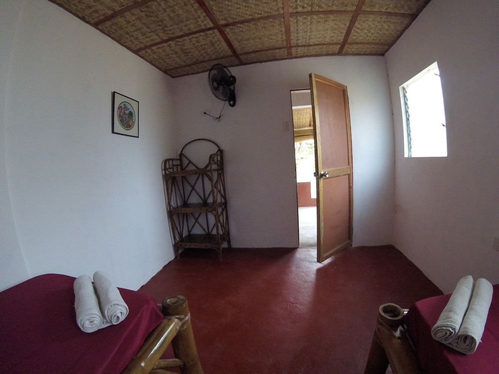 Carabao Backpackers & Guesthouse