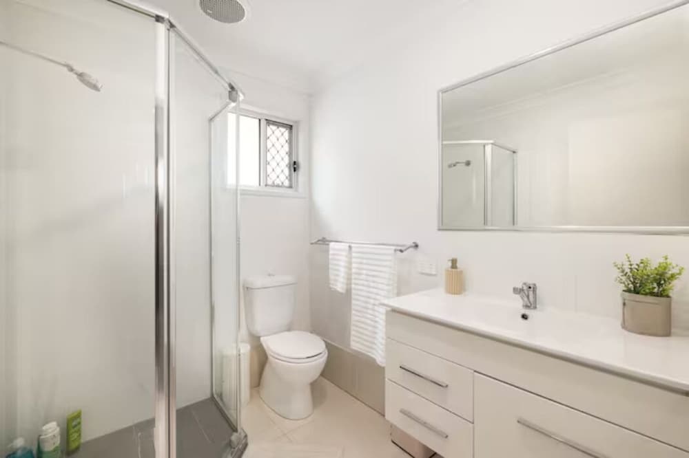 Smart Suites Self Check-in Apartments - 35 Freney