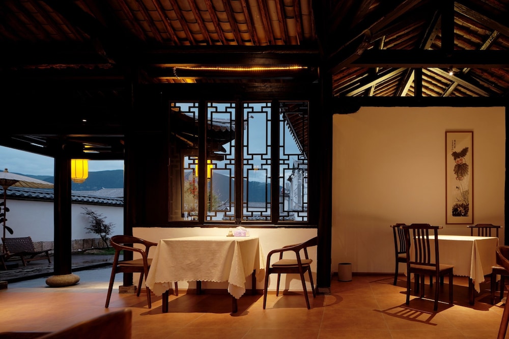 Shaxi Ancient Town Chang Le Li Chinese Courtyard Hotel