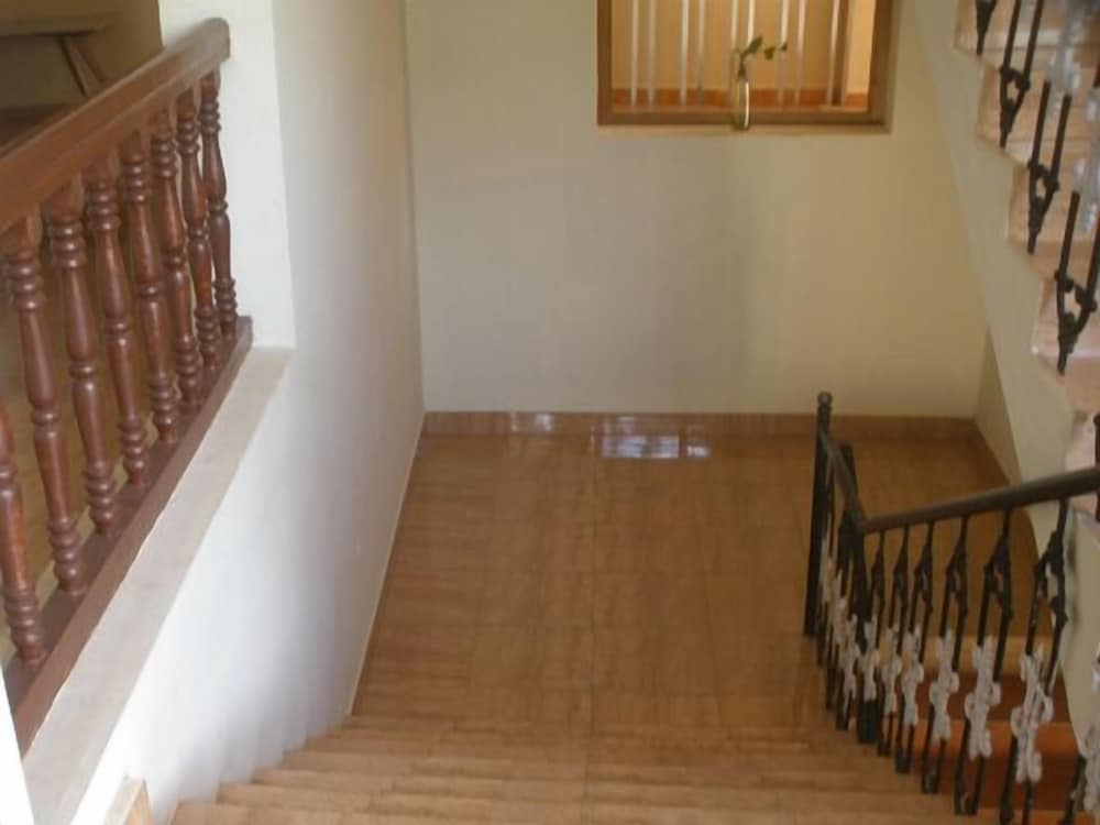Jungle Palace Homestay