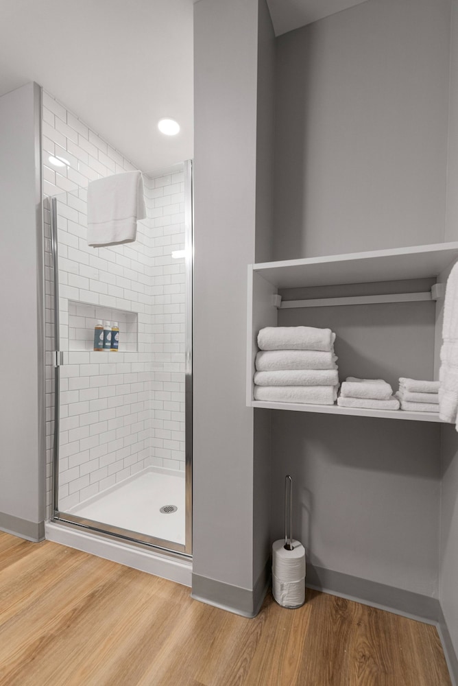 The Nova 4BR Family Friendly Near Lincoln Park