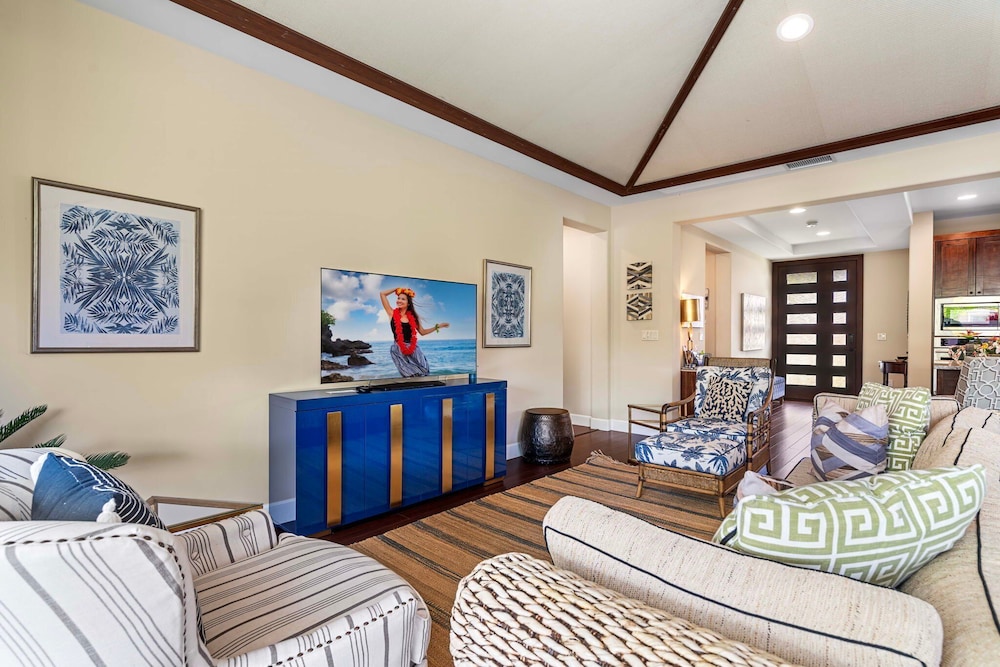 Hawaiian Unit - Outdoor Private Pool - Central AC - Vrkcv