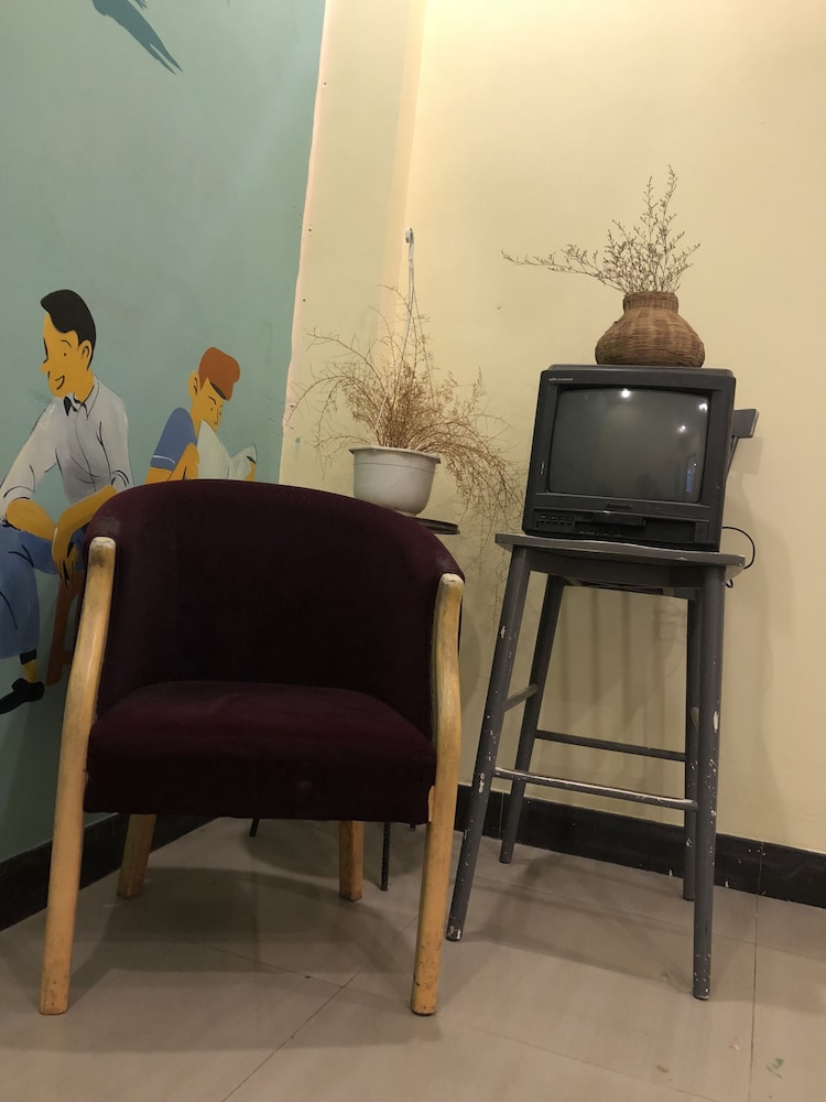 Coffee Shop & Hostel Co Hai